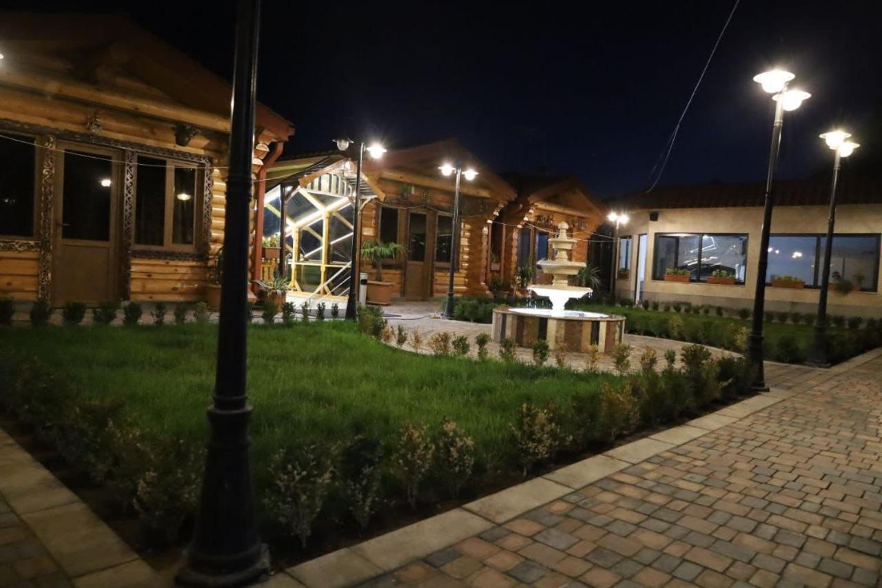 Tnak Hotel Jerevan Eksteriør bilde