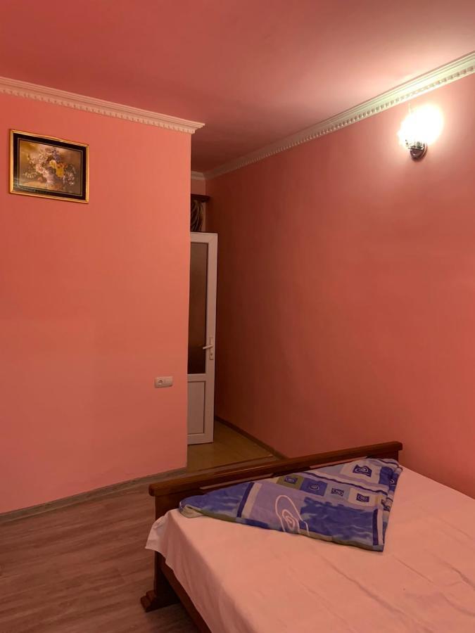 Tnak Hotel Jerevan Eksteriør bilde