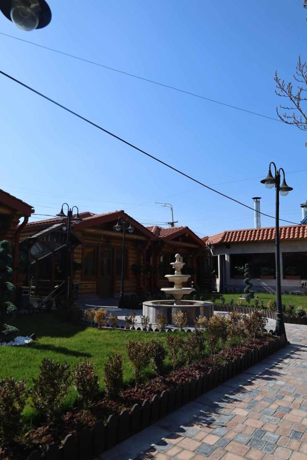 Tnak Hotel Jerevan Eksteriør bilde