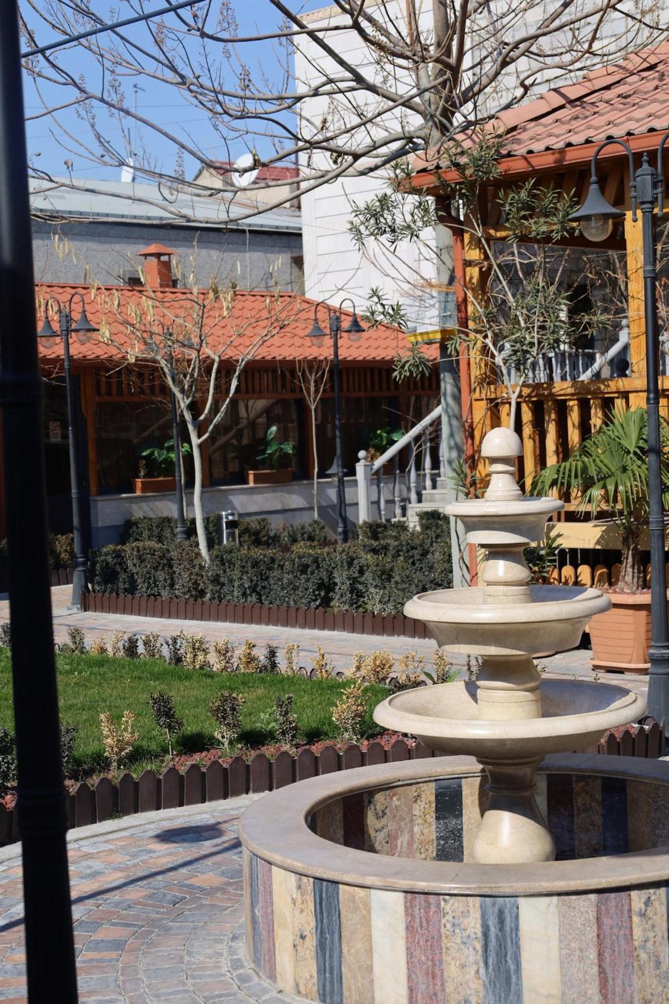 Tnak Hotel Jerevan Eksteriør bilde